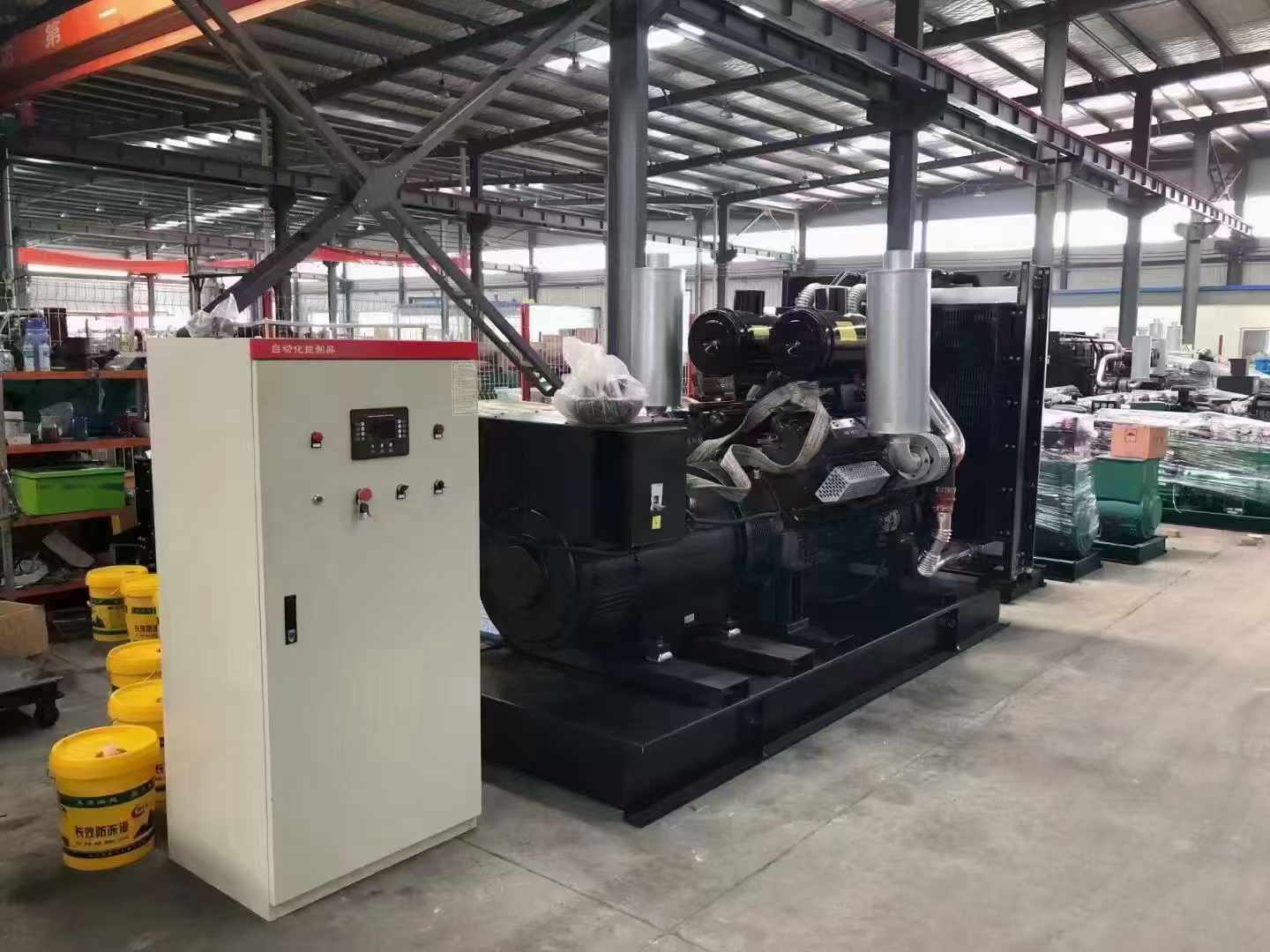 广宁柴油发电机运行时的噪音和振动水平如何？