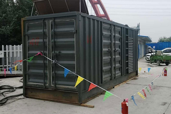广宁发电机租赁空气滤清器多久更换一次？
