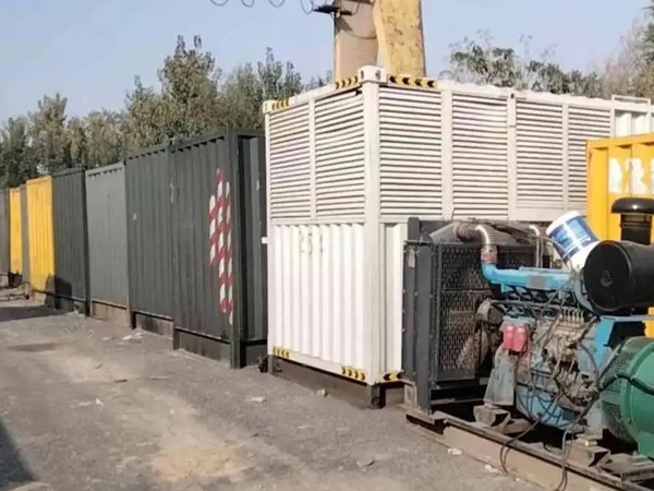 广宁200KW柴油发电机机组每小时油耗是多少？